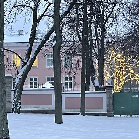 מלון Penthouse Kadriorg *